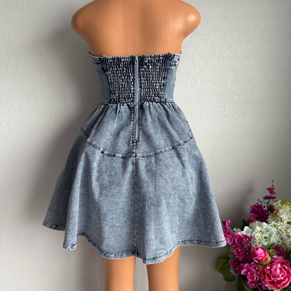NWT Gee Gee Strapless Denim Dress - S - Picture 3 of 6
